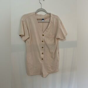 Old Navy Romper. With pockets!